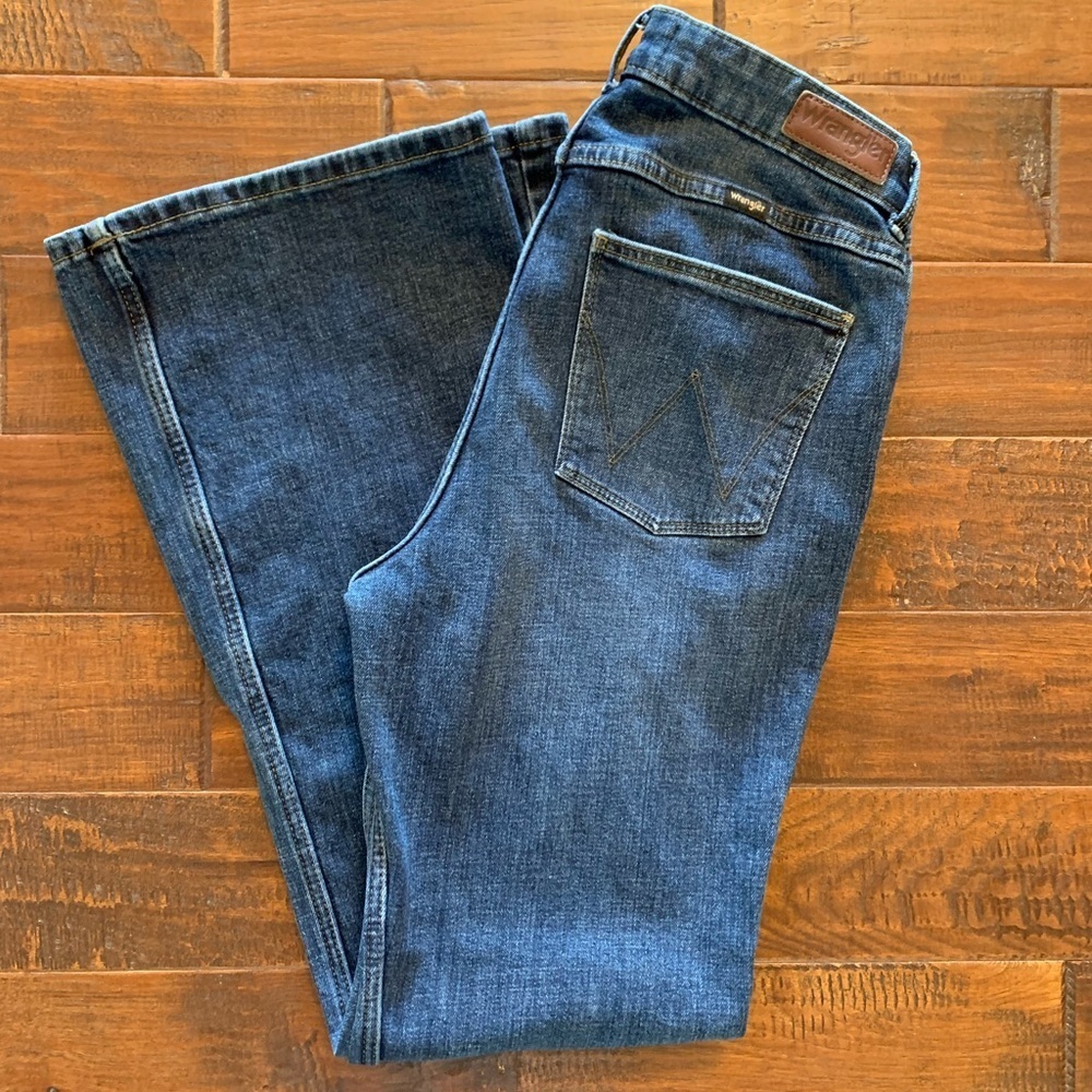 Wrangler High Rise Fierce Flare Jeans - 10 X 32